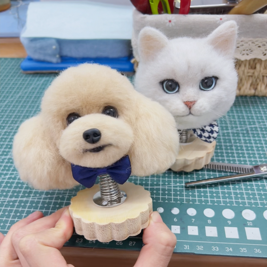 Custom Felt Pet Bobblehead – Handmade Car Dashboard Decor for Cat & Dog Lovers, Unique Gift for Pet Owners